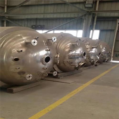 立式不銹鋼儲罐廠家_儲罐_儲運設備_機械工業_產品中心_網商網